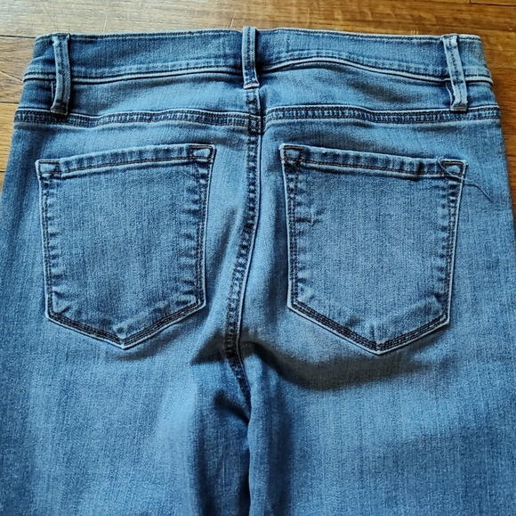 Women's loft blue jeans size 6/28 - Picture 3 of 4